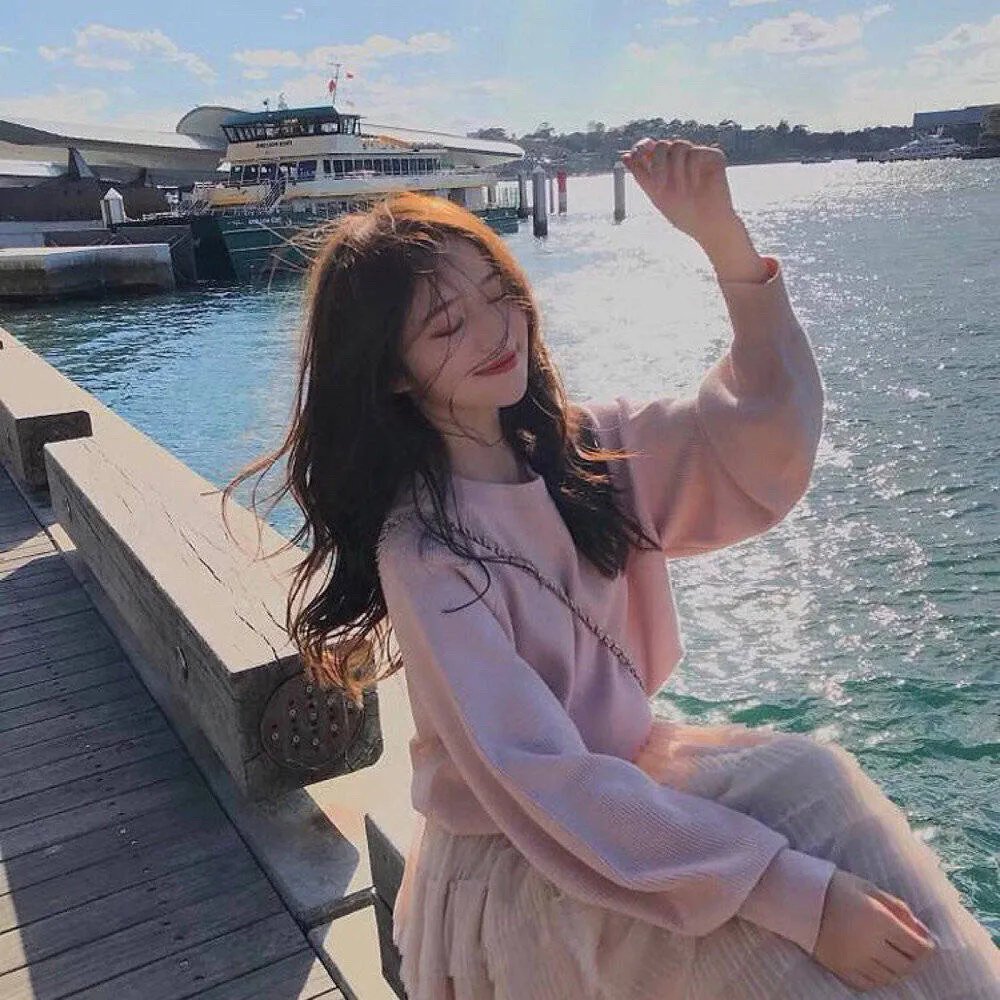 日暮青山绿渐隐